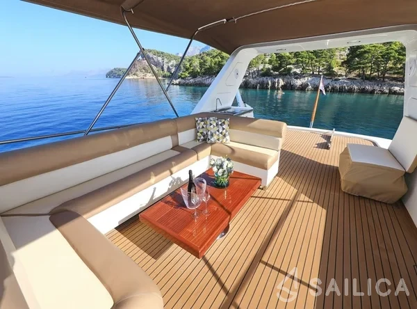 Motoryacht - Yacht Charter Sailica