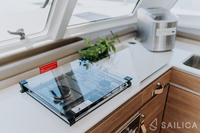 Bali Catspace - Yacht Charter Sailica