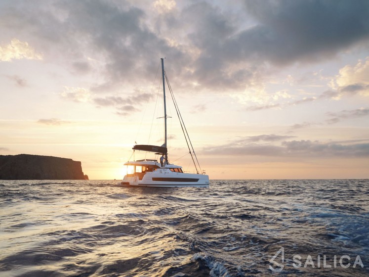 Bali Catspace - Yacht Charter Sailica