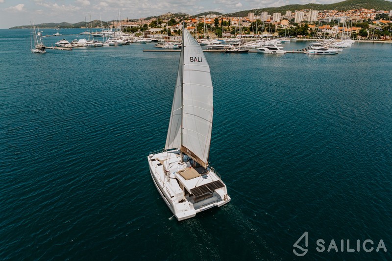 Bali Catspace - Yacht Charter Sailica