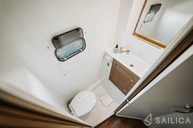Bali Catspace - Yacht Charter Sailica