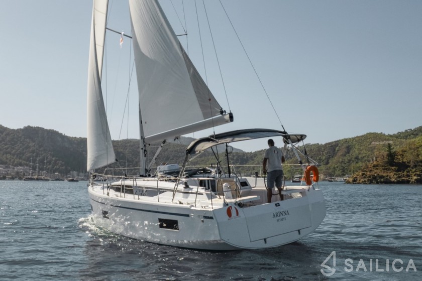 Bavaria C38 - Yacht Charter Sailica