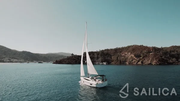 Bavaria C38 - Yacht Charter Sailica
