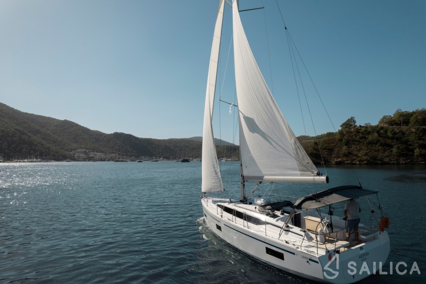 Bavaria C38 - Yacht Charter Sailica