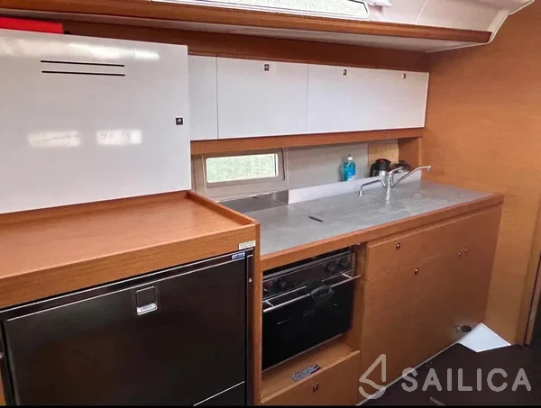Dufour 390 Grand Large - Yacht Charter Sailica