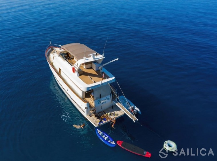 Motoryacht - Yacht Charter Sailica