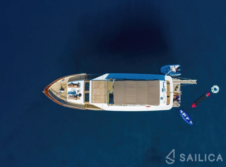 Motoryacht - Yacht Charter Sailica