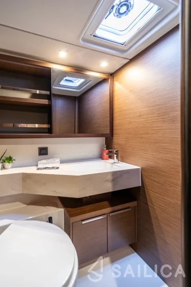 Lagoon 46  - Yacht Charter Sailica