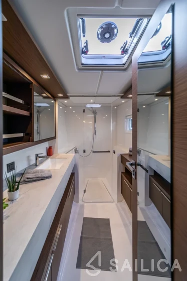 Lagoon 46  - Yacht Charter Sailica