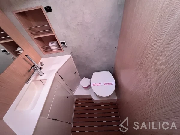 Bavaria C42 - Yacht Charter Sailica