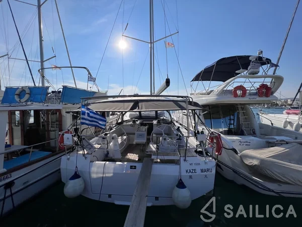 Bavaria C42 - Yacht Charter Sailica