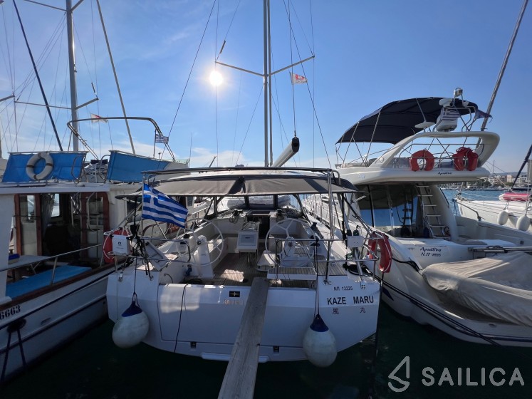 Bavaria C42 - Yacht Charter Sailica