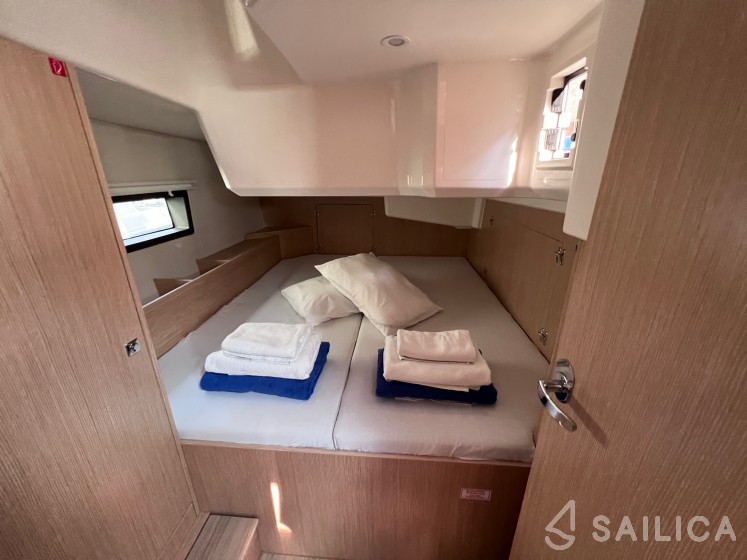 Bavaria C42 - Yacht Charter Sailica