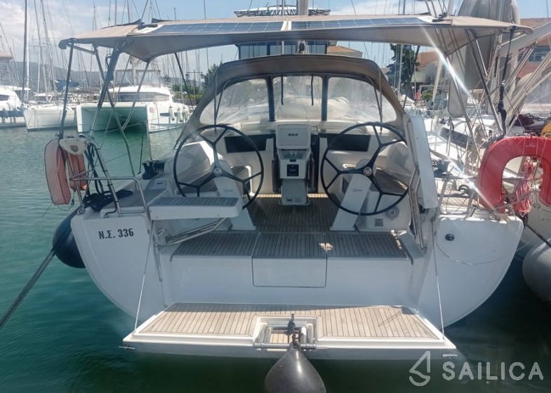 Hanse 418 - Yacht Charter Sailica