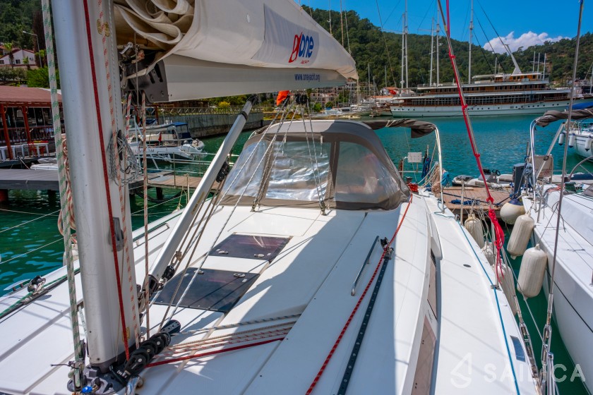 Hanse 445 - Yacht Charter Sailica