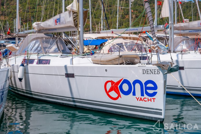 Hanse 445 - Yacht Charter Sailica