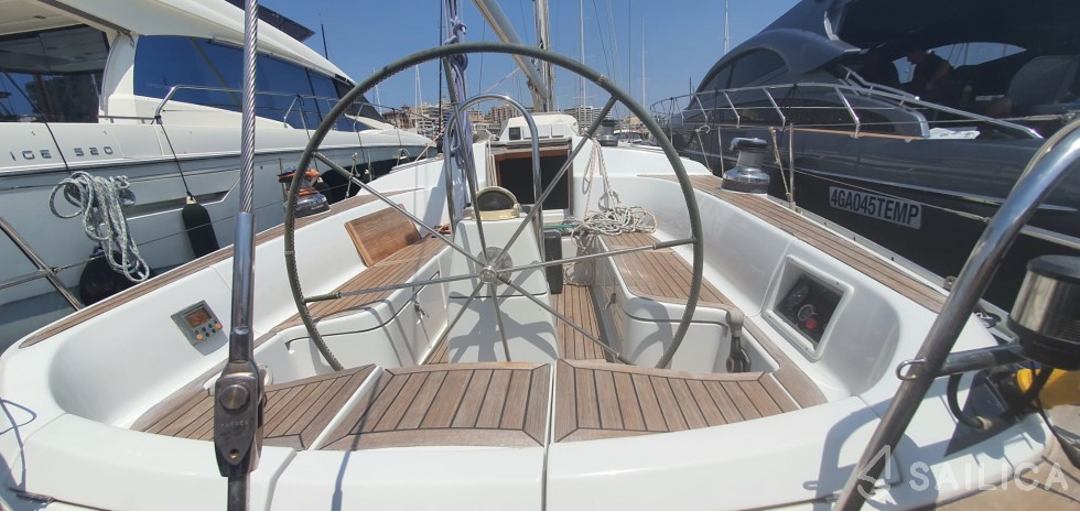 Grand Soleil 43 - Yacht Charter Sailica