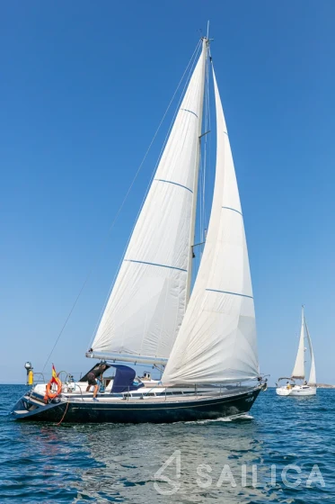 Grand Soleil 43 - Yacht Charter Sailica