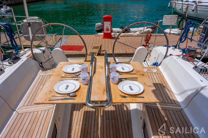 Hanse 445 - Yacht Charter Sailica
