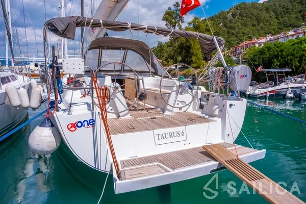 Hanse 445 - Yacht Charter Sailica