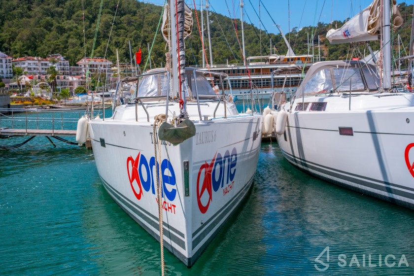 Hanse 445 - Yacht Charter Sailica