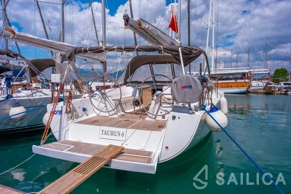 Hanse 445 - Yacht Charter Sailica