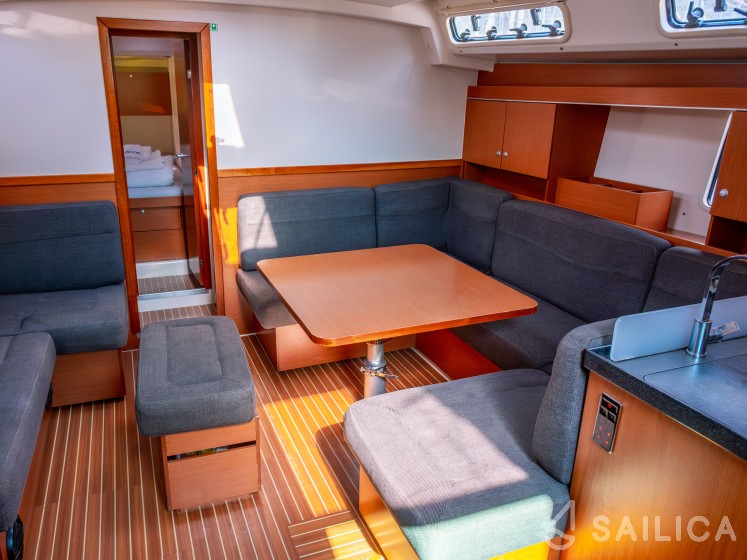 Hanse 445 - Yacht Charter Sailica
