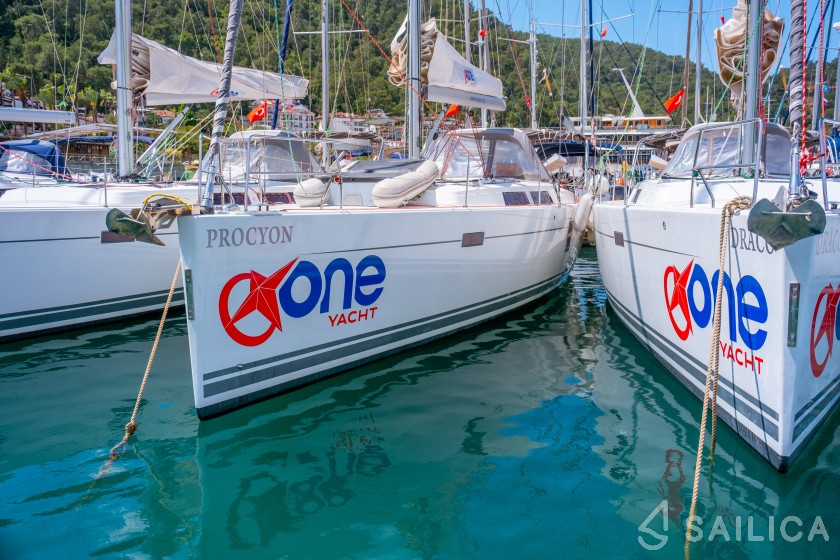 Hanse 445 - Yacht Charter Sailica
