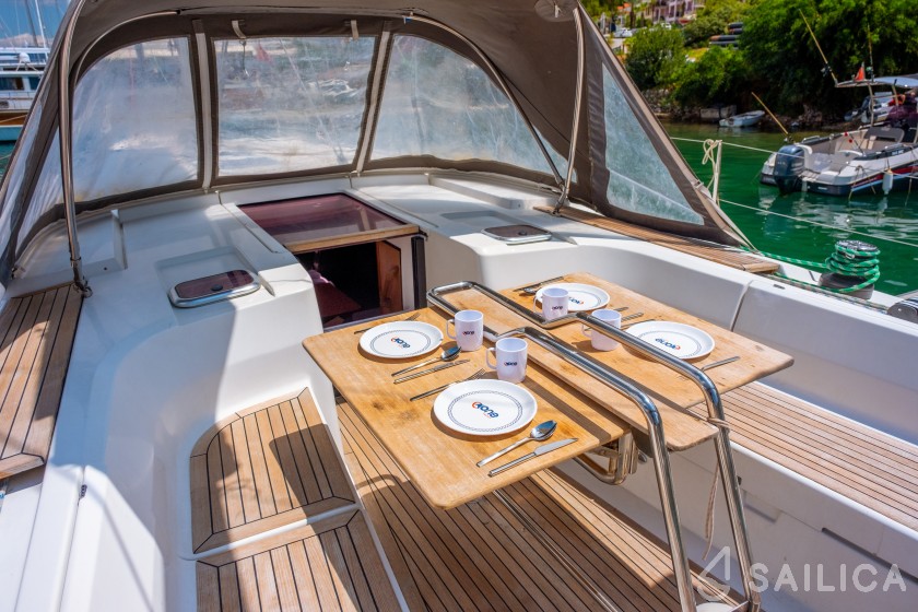 Hanse 445 - Yacht Charter Sailica