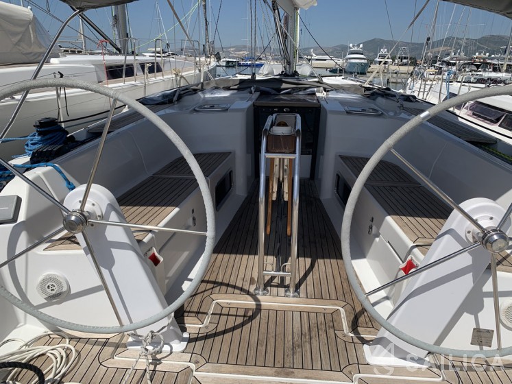 Hanse 445 - Yacht Charter Sailica