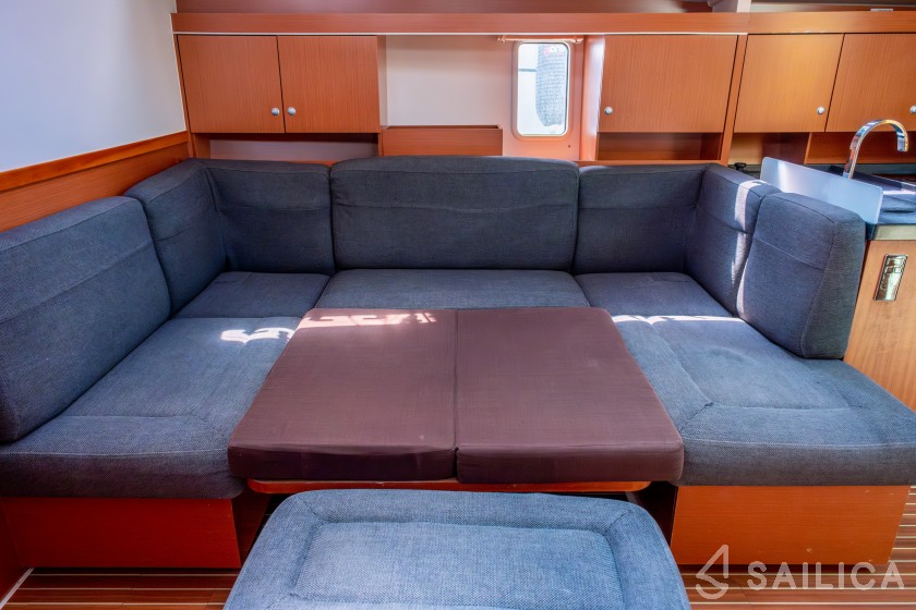Hanse 445 - Yacht Charter Sailica