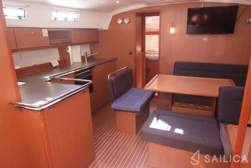 Bavaria 45 Cruiser - Yacht Charter Sailica