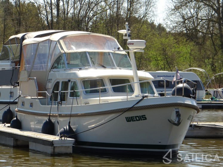 Grand Sturdy 29.9 AC - Yacht Charter Sailica