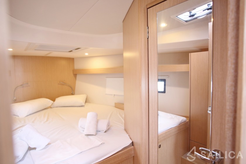 Bavaria C42 - Yacht Charter Sailica