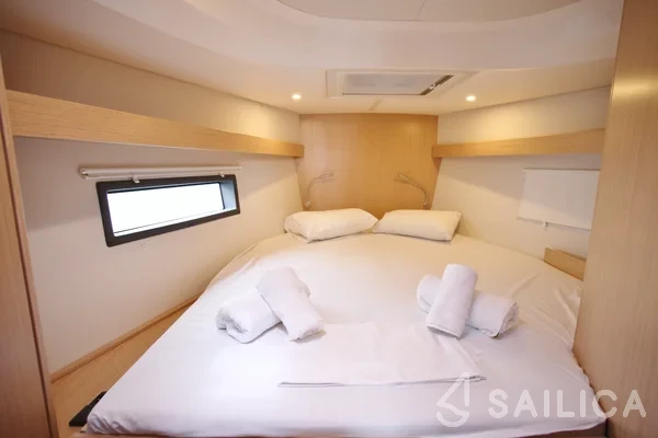 Bavaria C42 - Yacht Charter Sailica