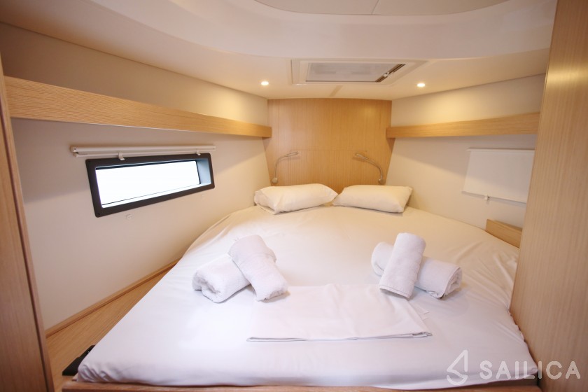 Bavaria C42 - Yacht Charter Sailica