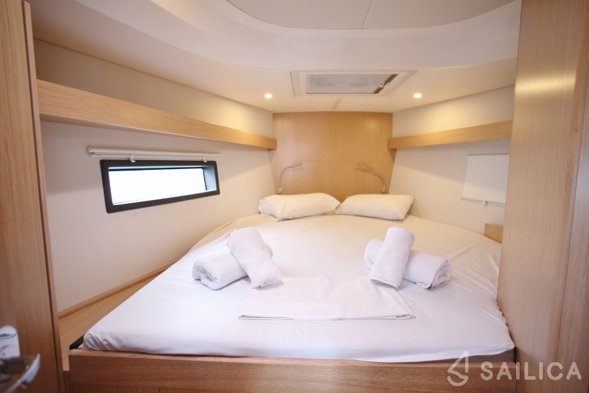 Bavaria C42 - Yacht Charter Sailica