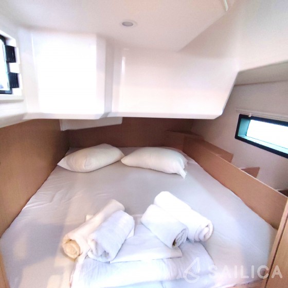 Bavaria C42 - Yacht Charter Sailica