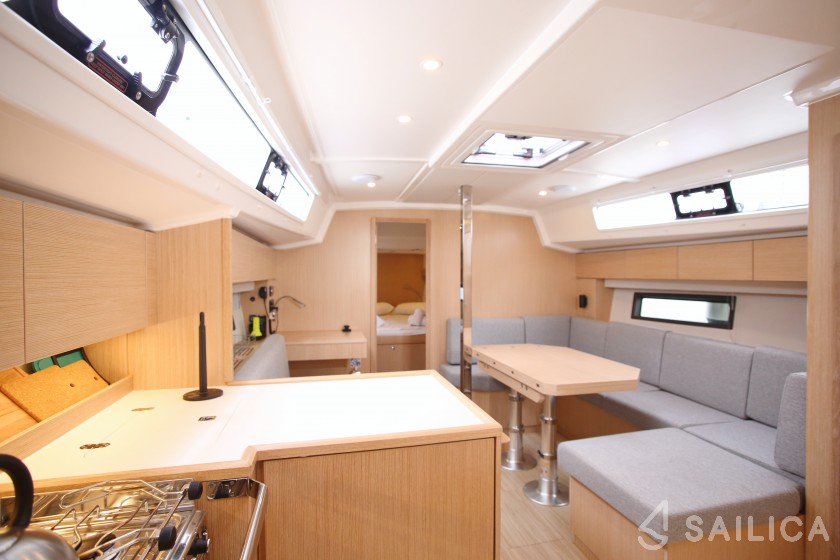 Bavaria C42 - Yacht Charter Sailica
