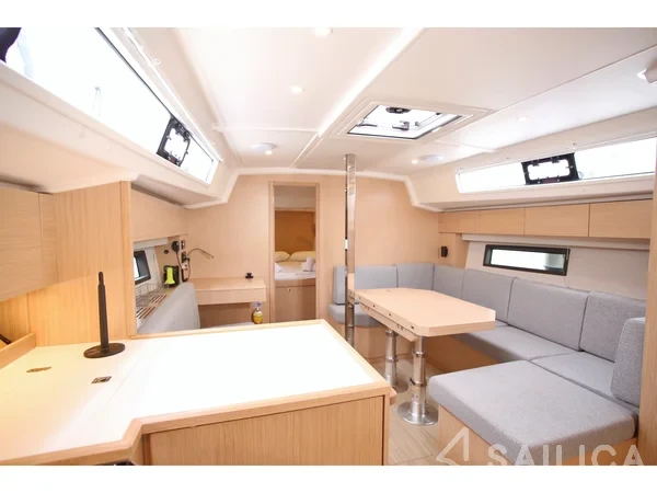 Bavaria C42 - Yacht Charter Sailica