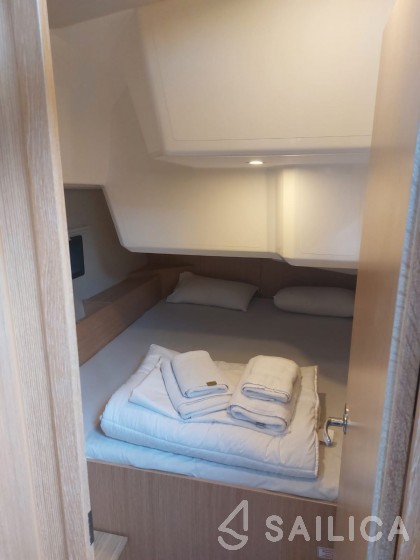 Bavaria C42 - Yacht Charter Sailica