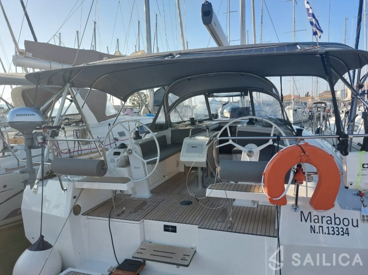 Bavaria C42 - Yacht Charter Sailica