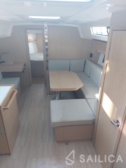 Bavaria C42 - Yacht Charter Sailica