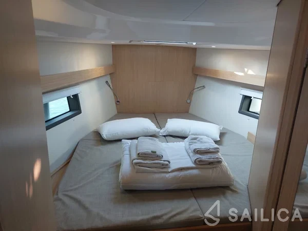 Bavaria C42 - Yacht Charter Sailica