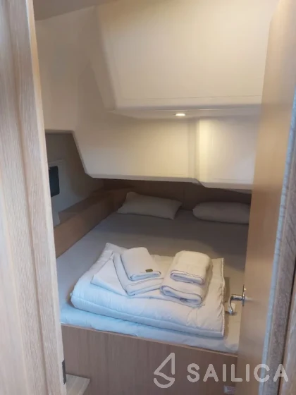 Bavaria C42 - Yacht Charter Sailica