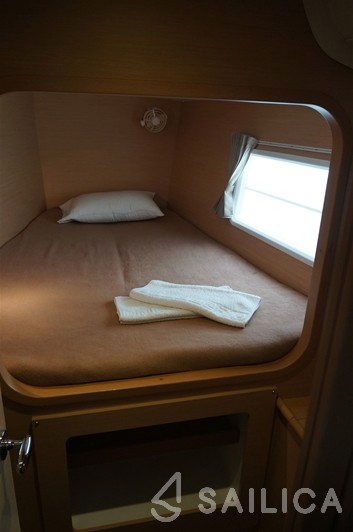 Lagoon 380 S2 - Yacht Charter Sailica