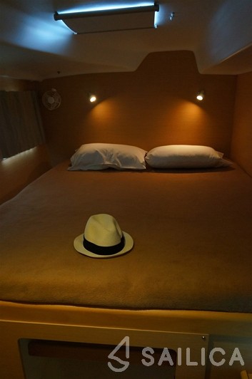 Lagoon 380 S2 - Yacht Charter Sailica