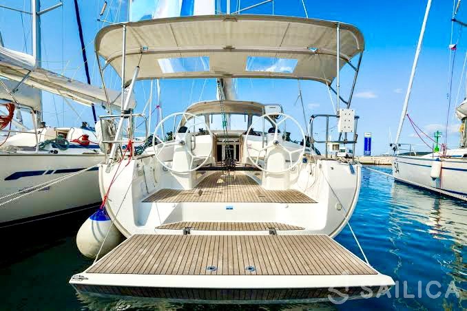 Bavaria 37 Cruiser - Yacht Charter Sailica