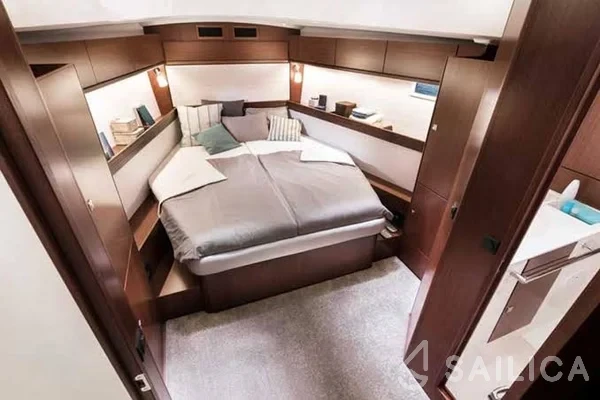 Bavaria 37 Cruiser - Yacht Charter Sailica