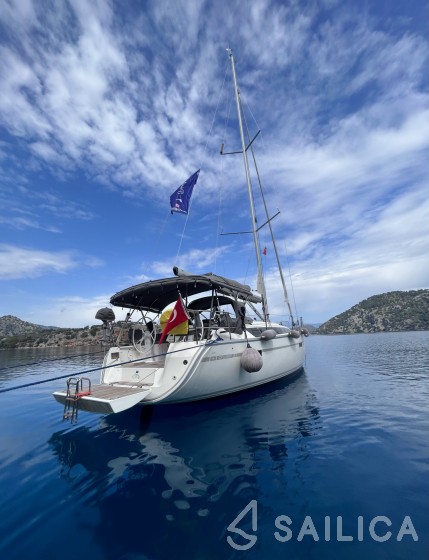 Bavaria 37 Cruiser - Yacht Charter Sailica